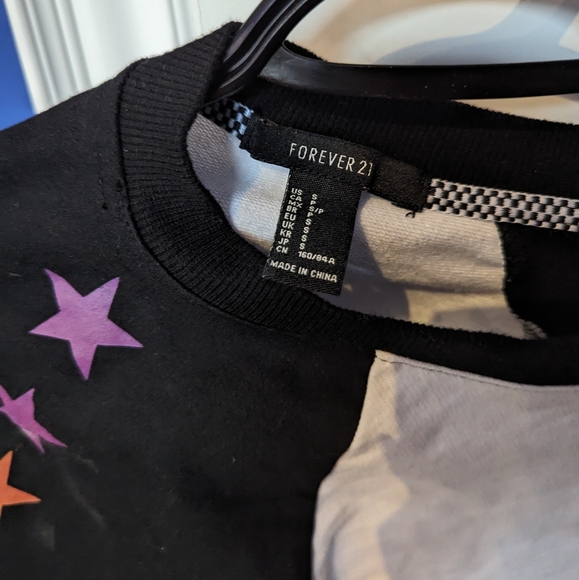 Forever 21 Raglan Crop Top with Rainbow Stars (small) - Picture 3 of 3